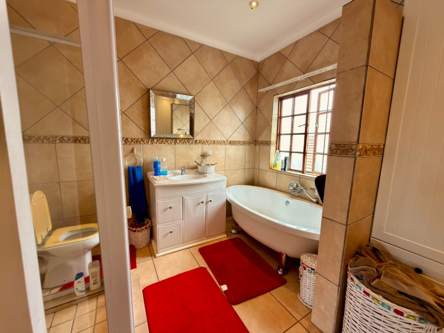 To Let 3 Bedroom Property for Rent in Landsmeer Residential Estate North West